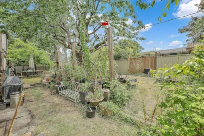 Swimming Pool Photo of 15064 Peacock Place, Surrey, BC