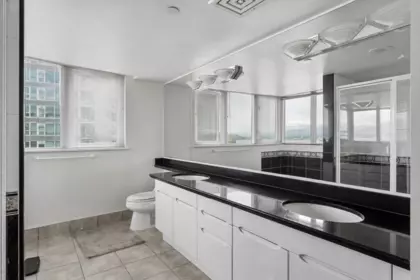 Guest Bathroom Photo of 1703 560 Cardero Street, Vancouver, BC