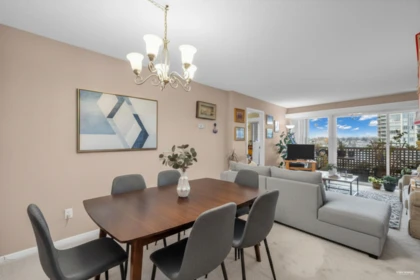 304 4941 Lougheed Highway, Burnaby, BC, Burnaby — Apartment/Condo for sale