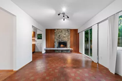 Basement Recreation Room Photo of 2510 Byron Road, North Vancouver, BC