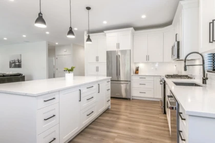 Kitchen Island Photo of 10080 Mountainview Road, Mission, BC
