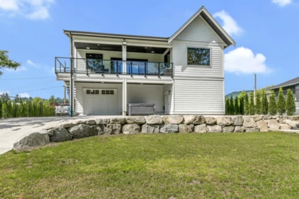 Outdoor Deck Photo of 10080 Mountainview Road, Mission, BC