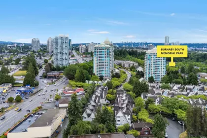 Outdoor Patio Photo of 117 6588 Southoaks Crescent, Burnaby, BC