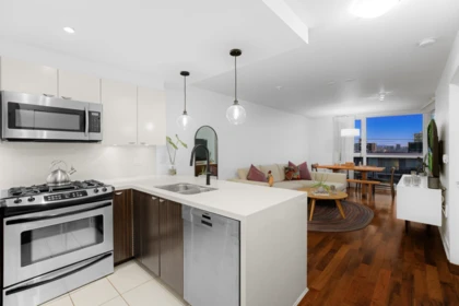 603 160 W 3rd Street, North Vancouver, BC, North Vancouver — Apartment/Condo for sale