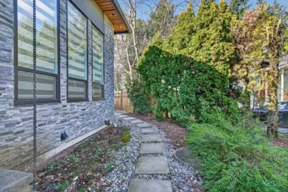 Garden / Landscaping Photo of 11890 Gilmour Crescent, Delta, BC