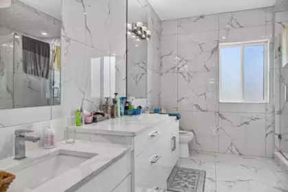 Guest Bathroom Photo of 11890 Gilmour Crescent, Delta, BC