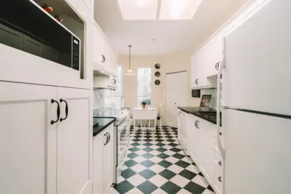 Kitchen Island Photo of 402 2995 Princess Crescent, Coquitlam, BC