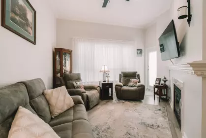 402 2995 Princess Crescent, Coquitlam, BC, Coquitlam — Apartment/Condo for sale
