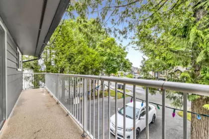 Hallway Photo of 7285 130a Street, Surrey, BC