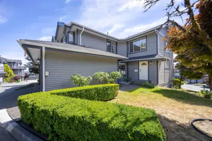 120 1685 Pinetree Way, Coquitlam, BC, Coquitlam — Townhouse for sale