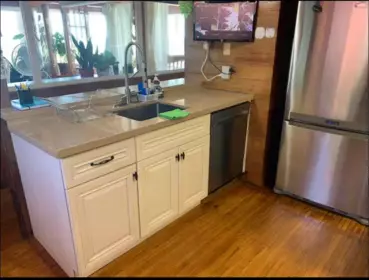 Kitchen Island Photo of 12218 53 Avenue, Surrey, BC