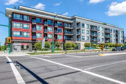 Garden / Landscaping Photo of 319 18811 72 Avenue, Surrey, BC