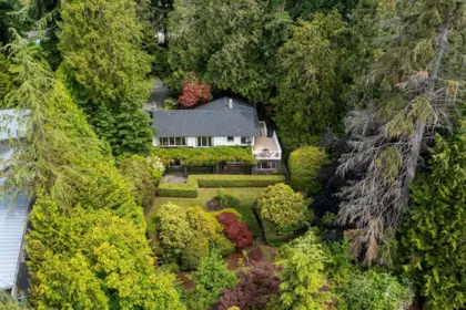 2912 Rosebery Avenue, West Vancouver, BC, West Vancouver — Single Family Residence for sale
