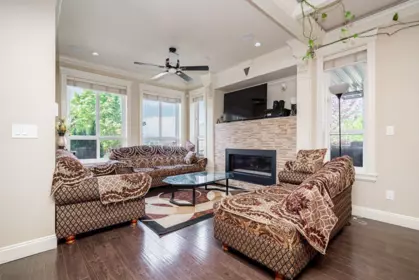 Kitchen Island Photo of 7532 144a Street, Surrey, BC