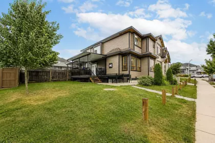 Swimming Pool Photo of 7532 144a Street, Surrey, BC
