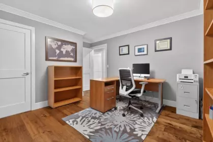 Hallway Photo of 16748 109 Avenue, Surrey, BC