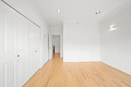 Entry Foyer Photo of 2772 Triumph Street, Vancouver, BC