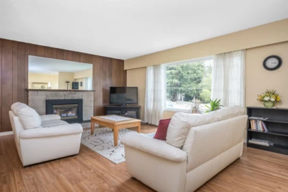 Breakfast Nook Photo of 11939 Hall Street, Maple Ridge, BC