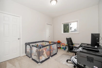 Entry Foyer Photo of 12773 90 Avenue, Surrey, BC
