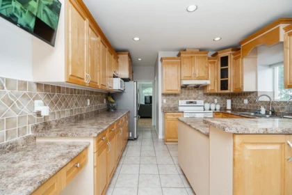 Primary Bathroom Photo of 12773 90 Avenue, Surrey, BC