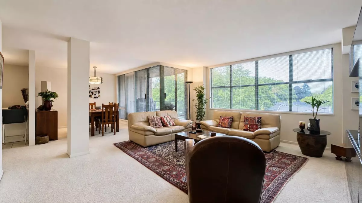 Family Room Photo of 511 518 W 14th Avenue, Vancouver, BC
