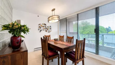 Kitchen Photo of 511 518 W 14th Avenue, Vancouver, BC