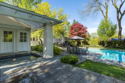 Garden / Landscaping Photo of 1375 W King Edward Avenue, Vancouver, BC