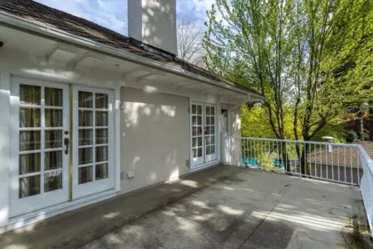 Hot Tub / Spa Photo of 1375 W King Edward Avenue, Vancouver, BC