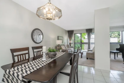 Kitchen Island Photo of 8 7371 Montecito Drive, Burnaby, BC