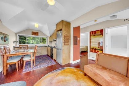 Hallway Photo of 2474 E 5th Avenue, Vancouver, BC