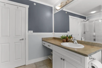 Guest Bathroom Photo of 13866 229 Lane, Maple Ridge, BC