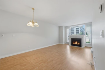 Kitchen Photo of 210 2963 Nelson Place, Abbotsford, BC