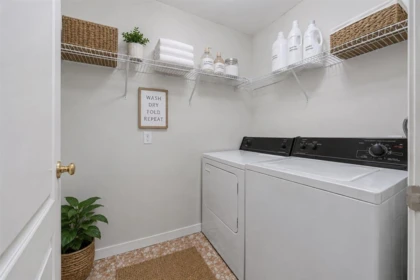 Mudroom Photo of 210 2963 Nelson Place, Abbotsford, BC
