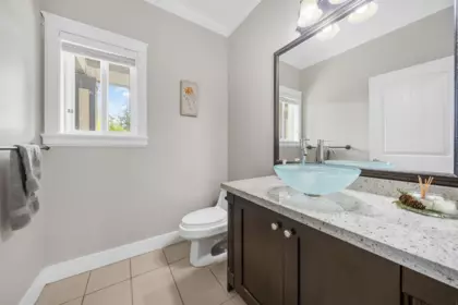 Guest Bathroom Photo of 24225 103a Avenue, Maple Ridge, BC