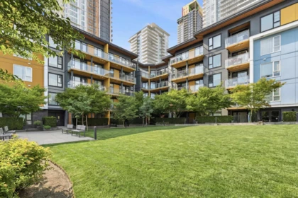 Office / Den Photo of 201 516 Foster Avenue, Coquitlam, BC