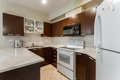 301 10499 University Drive, Surrey, BC, Surrey — Apartment/Condo for sale