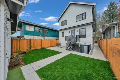 2713 Cheyenne Avenue, Vancouver, BC, Vancouver — Half Duplex for sale