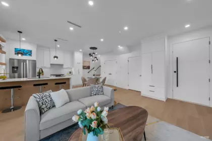 2713 Cheyenne Avenue, Vancouver, BC, Vancouver — Half Duplex for sale