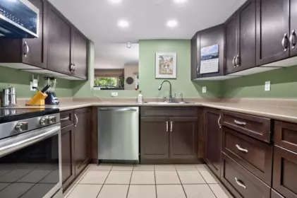 Kitchen Photo of 461 Carlsen Place, Port Moody, BC