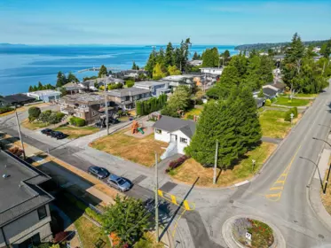 1033 Cypress Street, White Rock, BC, White Rock — Single Family Residence for sale