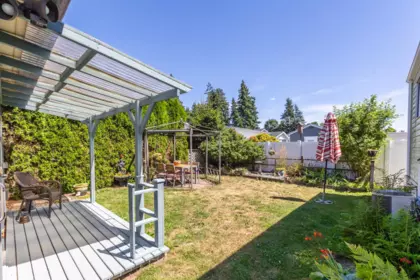Backyard Photo of 230 27111 Avenue, Langley, BC