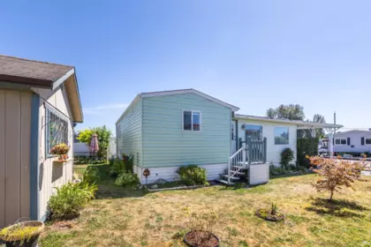 Outdoor Deck Photo of 230 27111 Avenue, Langley, BC