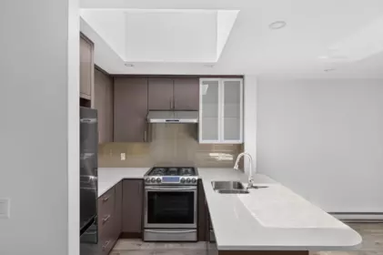Kitchen Photo of 401 688 E 16th Avenue, Vancouver, BC