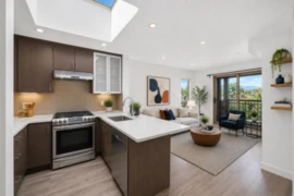 401 688 E 16th Avenue, Vancouver, BC
