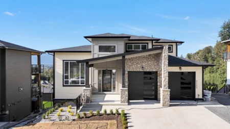 51199 Charlotte Place, Chilliwack, BC, Chilliwack — Single Family Residence for sale