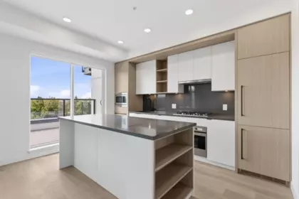 501 2268 E Broadway, Vancouver, BC, Vancouver — Apartment/Condo for sale