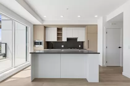 501 2268 E Broadway, Vancouver, BC, Vancouver — Apartment/Condo for sale