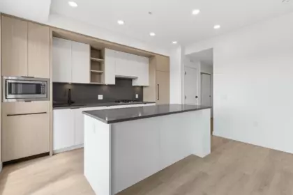 501 2268 E Broadway, Vancouver, BC, Vancouver — Apartment/Condo for sale