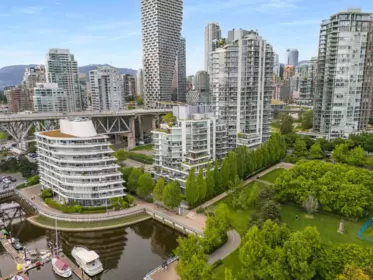 Aerial View of 605 633 Kinghorne Mews, Vancouver, BC