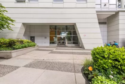 Outdoor Patio Photo of 605 633 Kinghorne Mews, Vancouver, BC